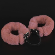 Черные кожаные оковы со съемной розовой опушкой